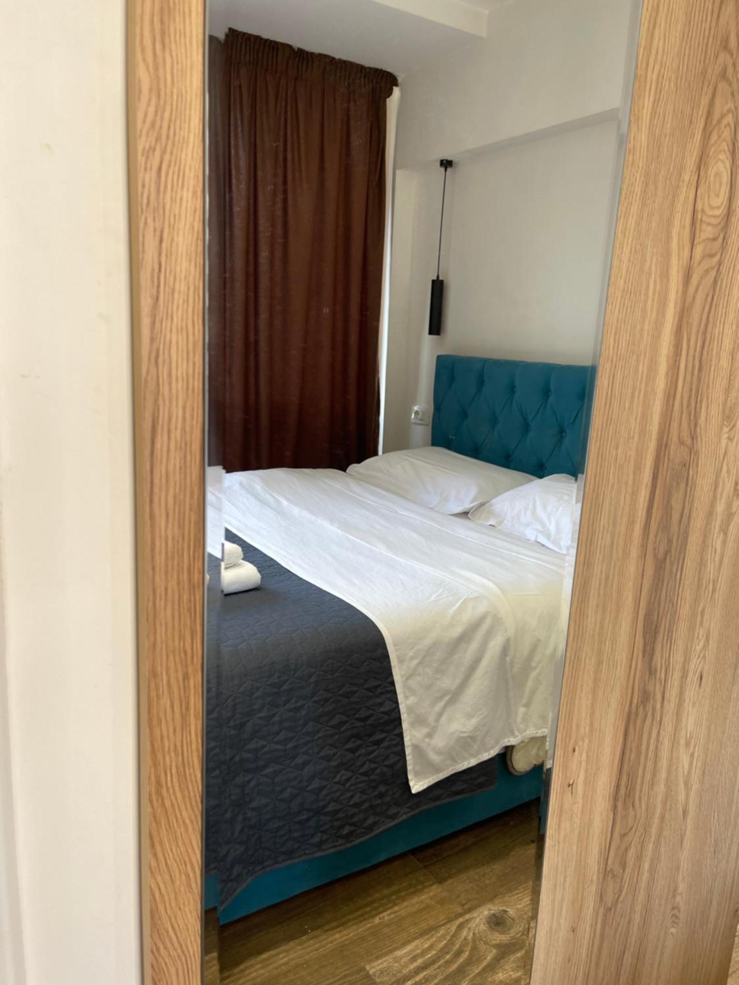 Boutique Central Studio Apartments Тирана Экстерьер фото